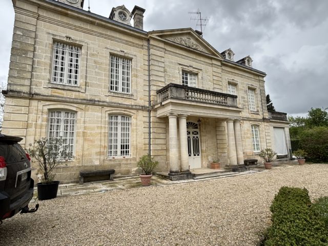 Façade 1 château - 3